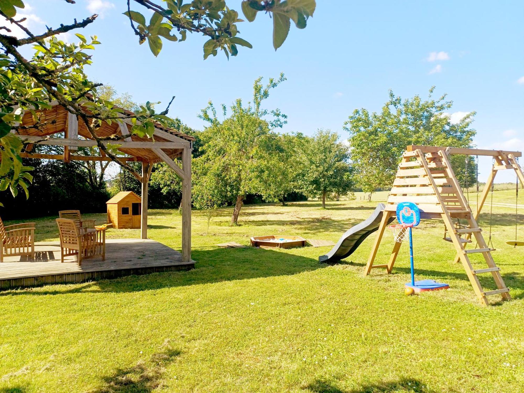 La Garenciere - Les Hirondelles Villa Champfleur  ภายนอก รูปภาพ