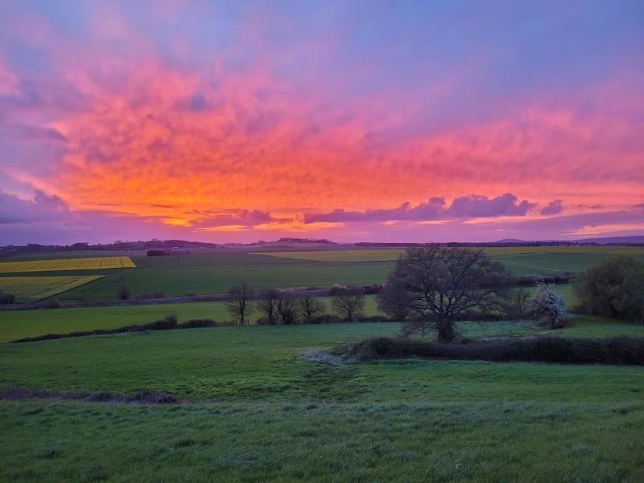La Garenciere - Les Hirondelles Villa Champfleur  ภายนอก รูปภาพ